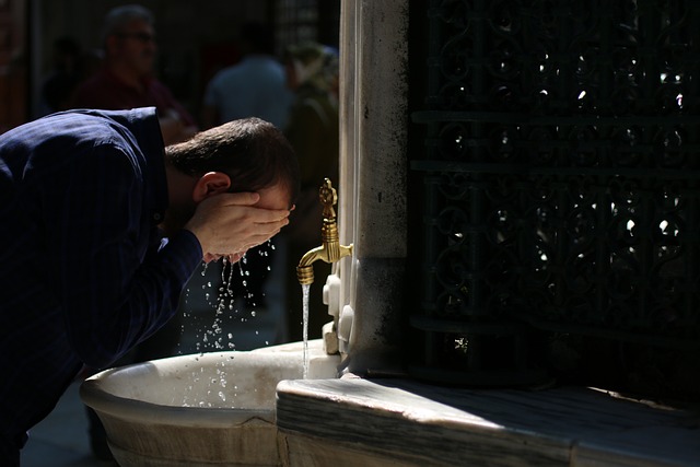 Hamidiye Sebili – Sultanahmet – Points of Interest & Landmarks: A public fountain built in the Ottoman period, reflecting classical Islamic architecture.