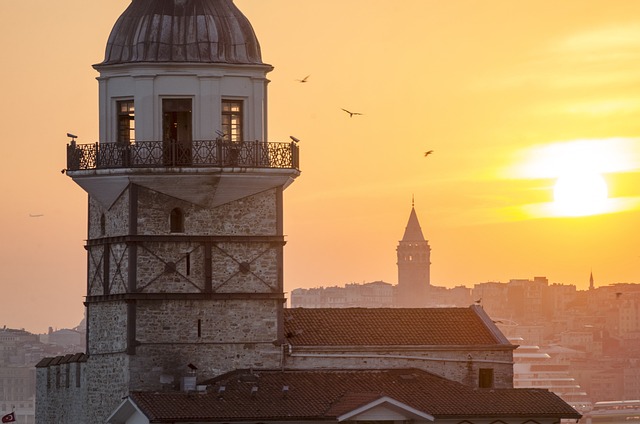 Mayor Synagogue – Beyoğlu – Historic Sites: One of Istanbul's important Jewish landmarks, preserving the Sephardic heritage.